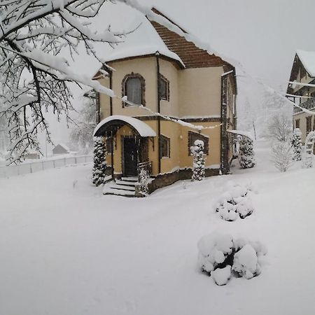 Золото Карпат Villa Iaremcea Exterior foto